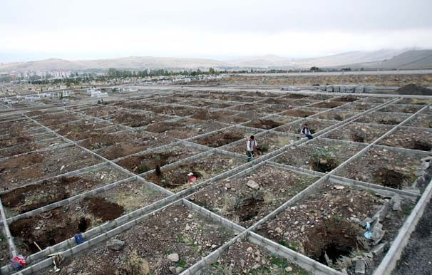 Erzurum'da 1000 kişilik mezar yeri kazıldı