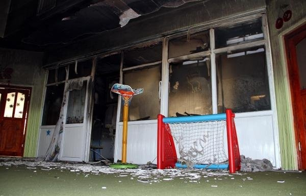 Van'da PKK'lılar anaokulu yaktı