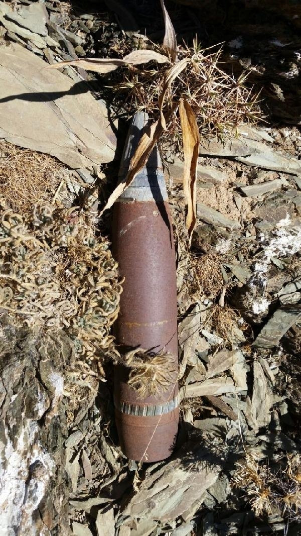 PKK'nın mağarasından top mühimmatı çıktı