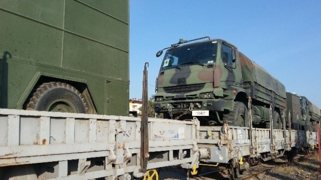 O askerler İstanbul'dan yola çıktı