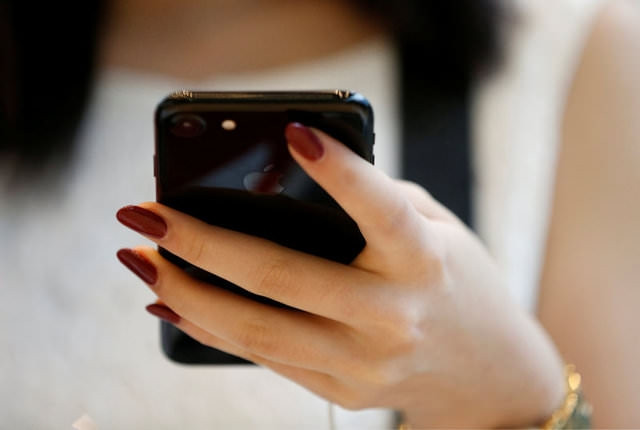 Simsiyah iPhone 7 modellerinde önemli sorun