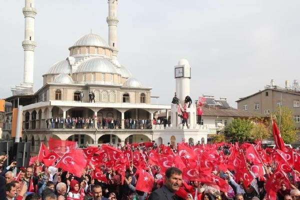Bingöl'de "teröre lanet" mitingi