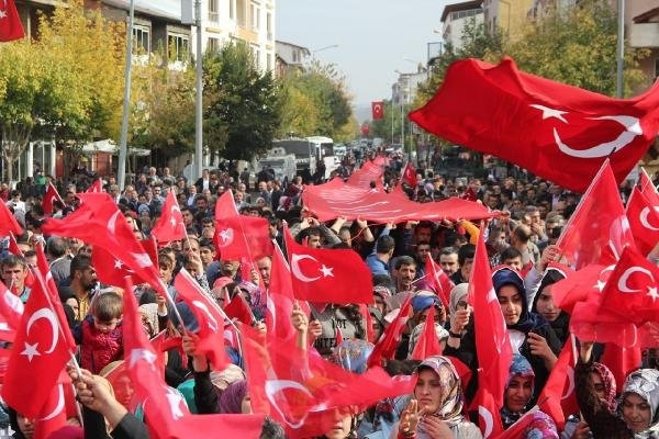 Bingöl'de "teröre lanet" mitingi