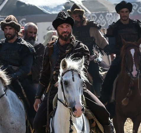 Diriliş Ertuğrul'a efsane karakterler