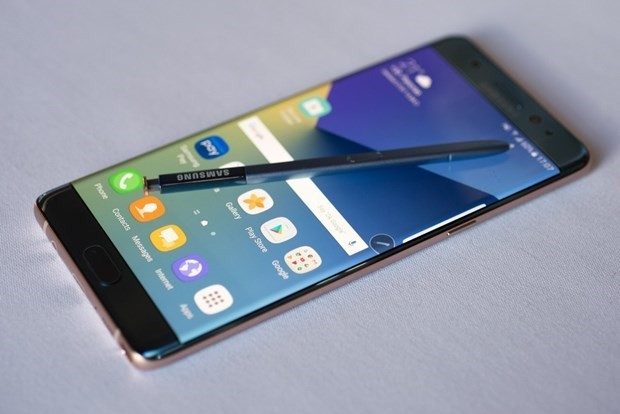 Galaxy S7 Edge'de ''batarya sorunu'' iddiası