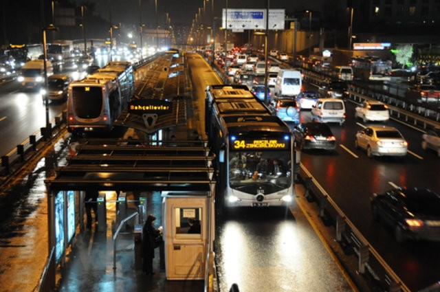 Uzman yolculardan ''metrobüs'' taktikleri