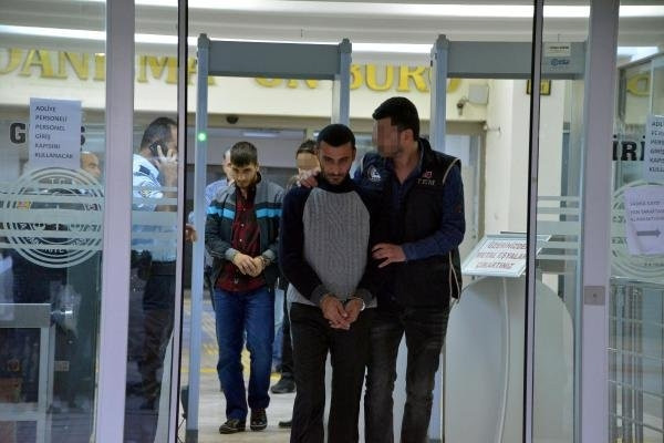 PKK'lı dağdan annesini görmeye gelince...