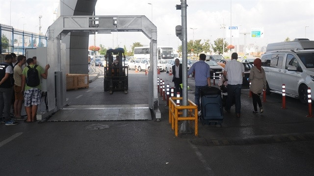 Atatürk Havalimanı'nın kapısındaki x-ray kaldırıldı
