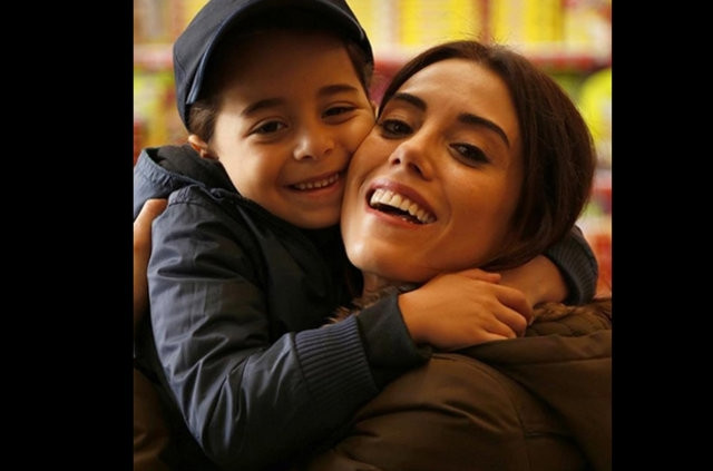 7 yaşındaki Beren ayda 20 bin TL kazanıyor