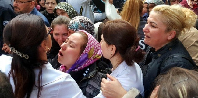 Okulun bahçesinde aniden yere yığıldı