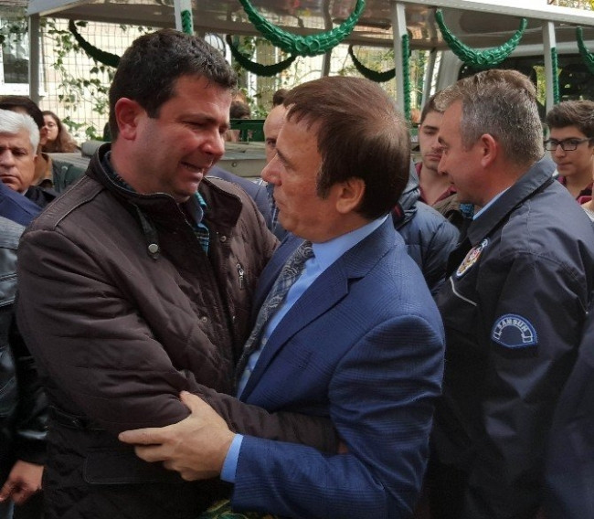 Okulun bahçesinde aniden yere yığıldı