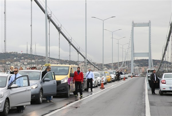 Saat 9'u 5 geçe hayat durdu