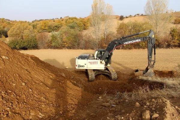 Kaçak kazı yapan 13 kişi yakalandı