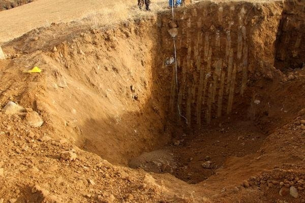 Kaçak kazı yapan 13 kişi yakalandı