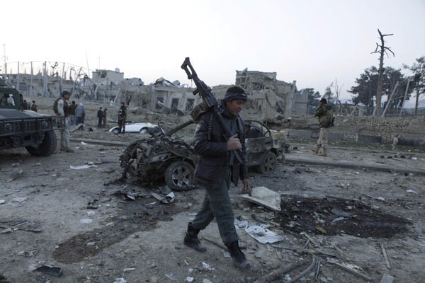 Afganistan'da Alman konsolosluğuna bombalı saldırı