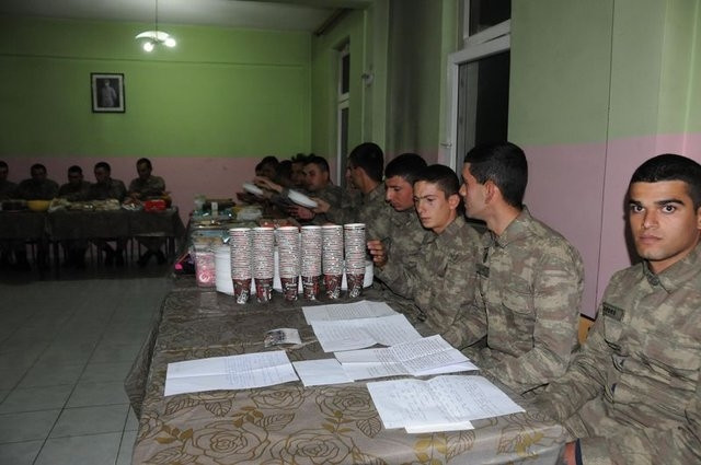 Hakkari'deki askerleri duygulandıran kargo
