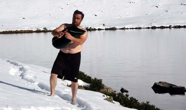 Kaçkar Dağı Buzul Gölü'nde yüzme şenliği