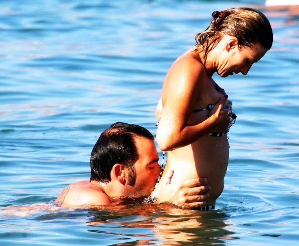Bodrum'da güneşi gören denize koştu