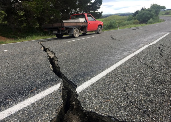 Yeni Zelanda 7.8'lik depremle sallandı