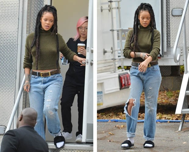 Rihanna iç çamaşırsız görüntülendi