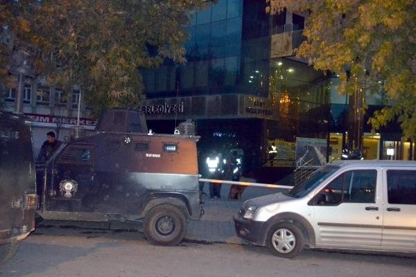 Tunceli ve Siirt belediyelerine operasyon: Başkanlar gözaltında