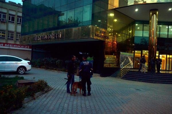 Tunceli ve Siirt belediyelerine operasyon: Başkanlar gözaltında