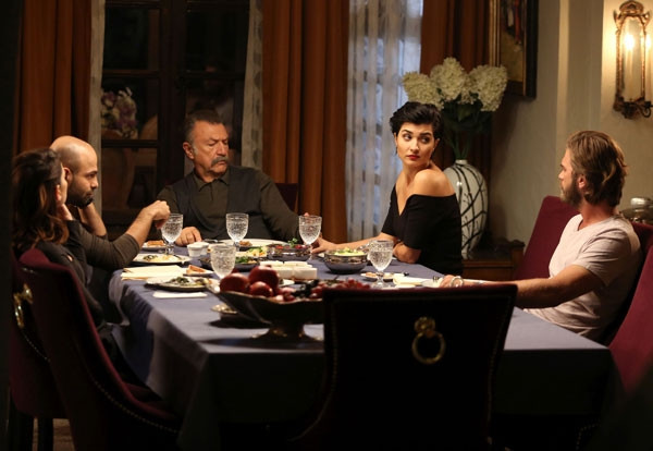 Herkes o çiftliği konuşuyor