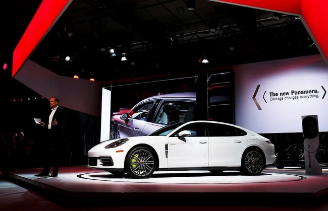 Yeni Porsche Panamera