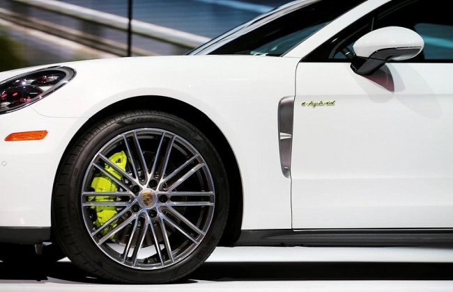 Yeni Porsche Panamera