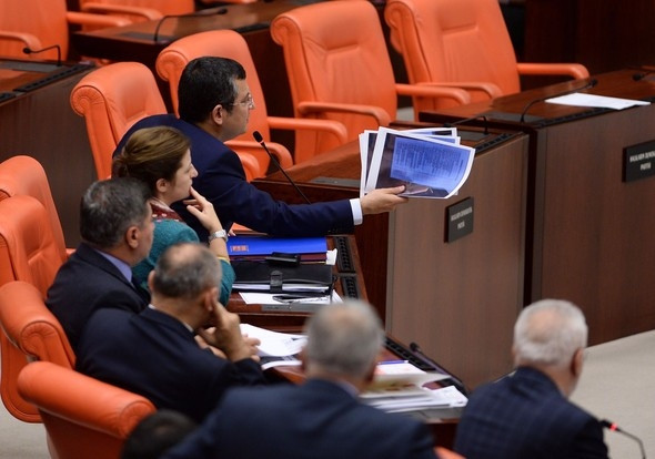 Kılıçdaroğlu'nda "hakaretler" Meclis'i kilitledi