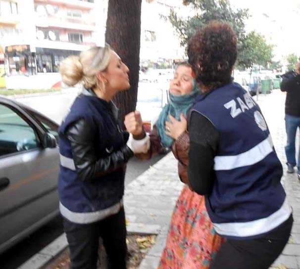 Oyuncak bebekli dilenciler