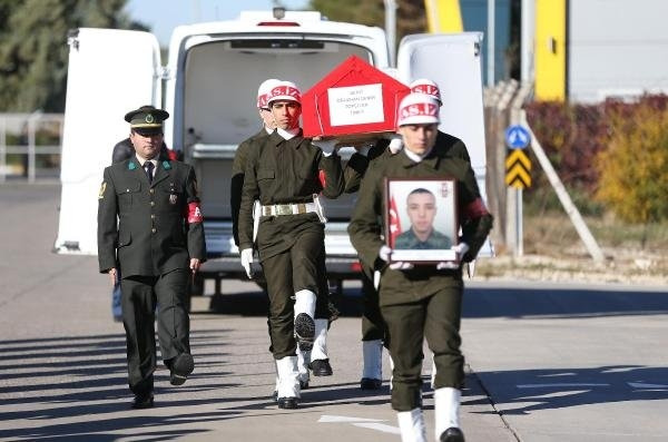 Fırat Kalkanı şehidi memleketine uğurlandı