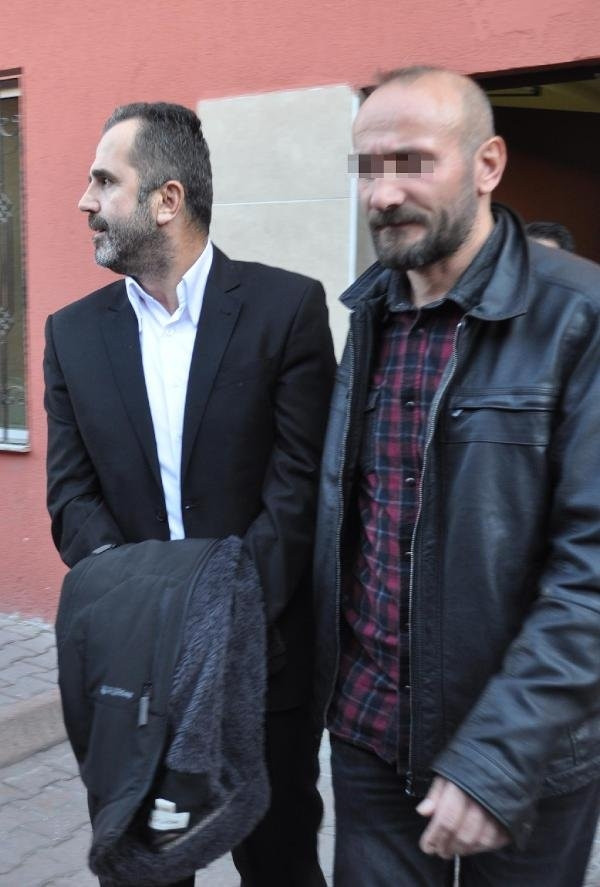 Akın Öztürk'ün emir subayı adliye sevk edilirken güldü