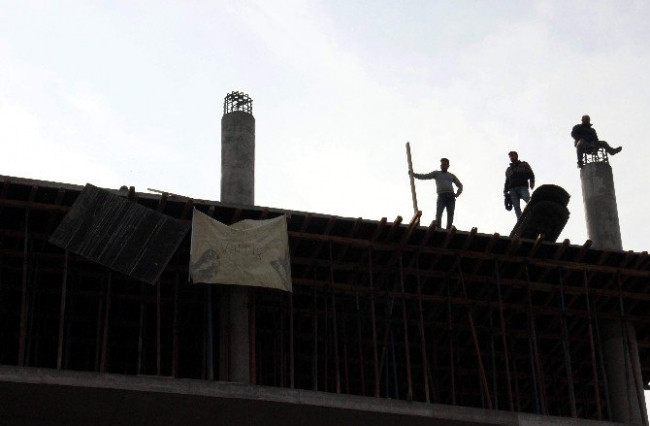 Paralarını alamayınca inşaatı söktüler