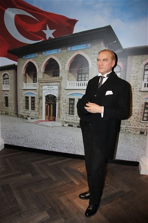 Dünyanın en ünlü balmumu heykeli müzesi İstanbul'da !