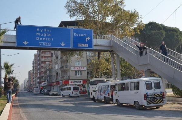 İntihara kalkışan adamı öğretmen kurtardı