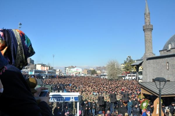 Erzurum şehidini böyle uğurladı