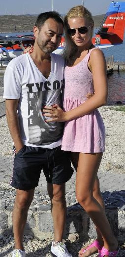 Serdar Ortaç ile Chloe Loughnan boşanıyor mu?