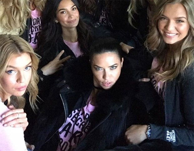 Victoria's Secret melekleri büyük şova böyle hazırlanıyor