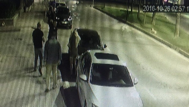 Bar çıkışında dehşet ! Sevgilisine siper oldu ama...