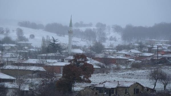 Kırklareli'nde kar yağışı başladı