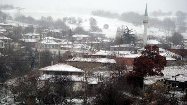 Kırklareli'nde kar yağışı başladı