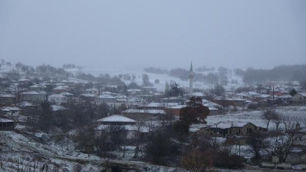 Kırklareli'nde kar yağışı başladı