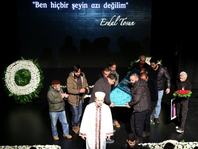 Erdal Tosun'a veda ! Gözyaşları sel oldu