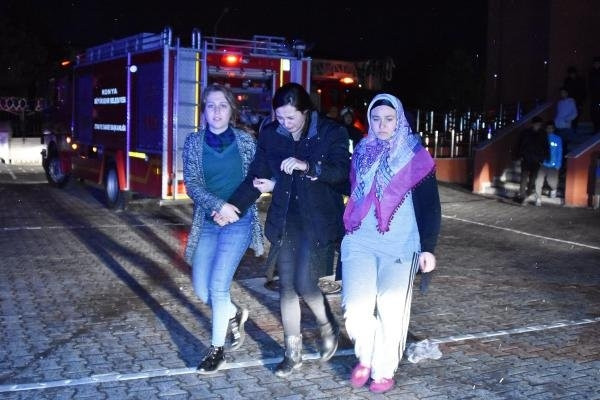 Kız öğrenci pansiyonunda yangın !