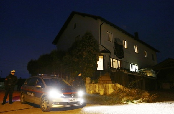 Bir evde 6 kişinin cesedi bulundu