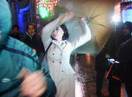 Hande Ataizi çıldırdı