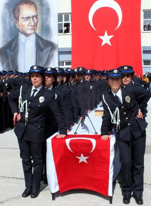 Türkiye'de 9 bin 213 polis yemin etti - Resim: 3