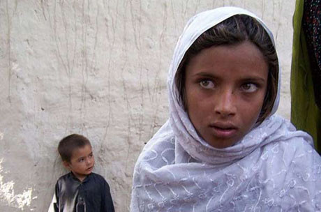 Karelerle Afganistan