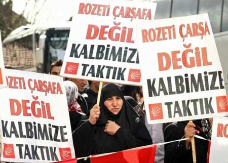 Çarşaflılardan CHP mitingi